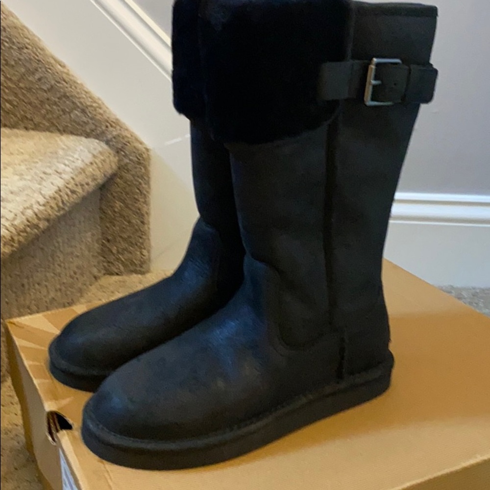 Ugg boot - Picture 3 of 5